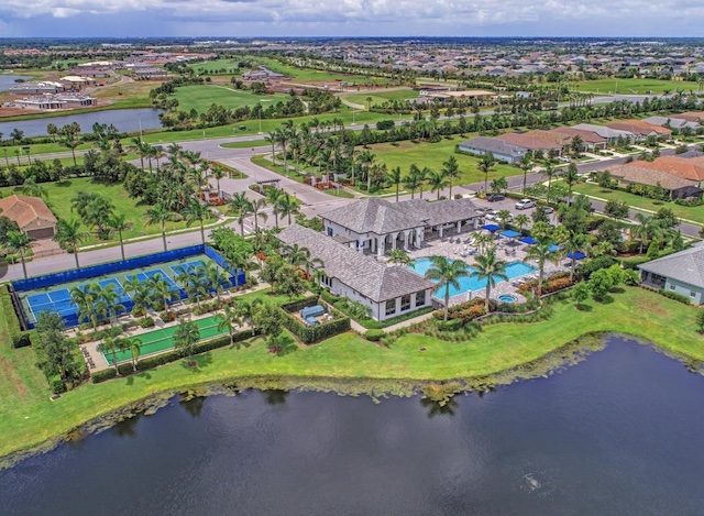 Indigo at Lakewood Ranch: Where community life meets luxury and activities.